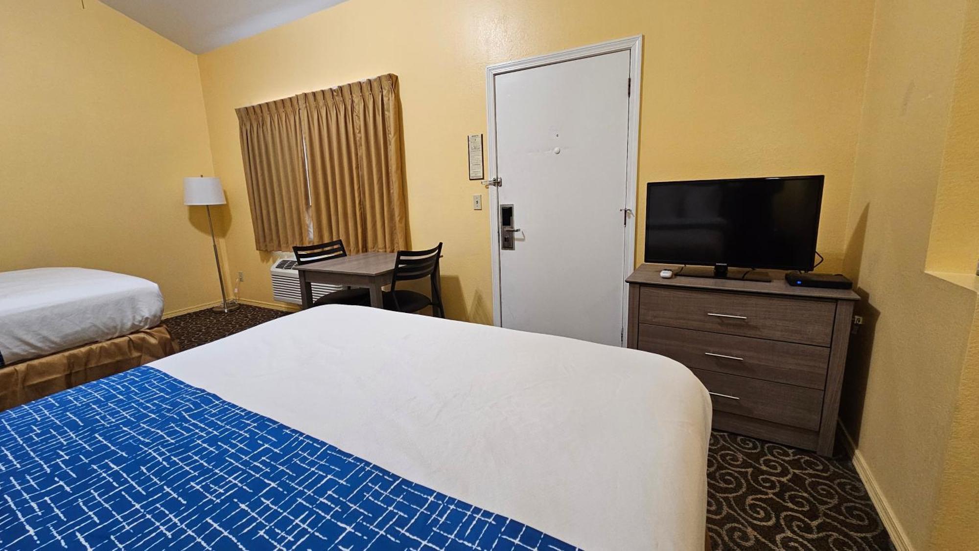 Travelodge By Wyndham Венатчі Екстер'єр фото