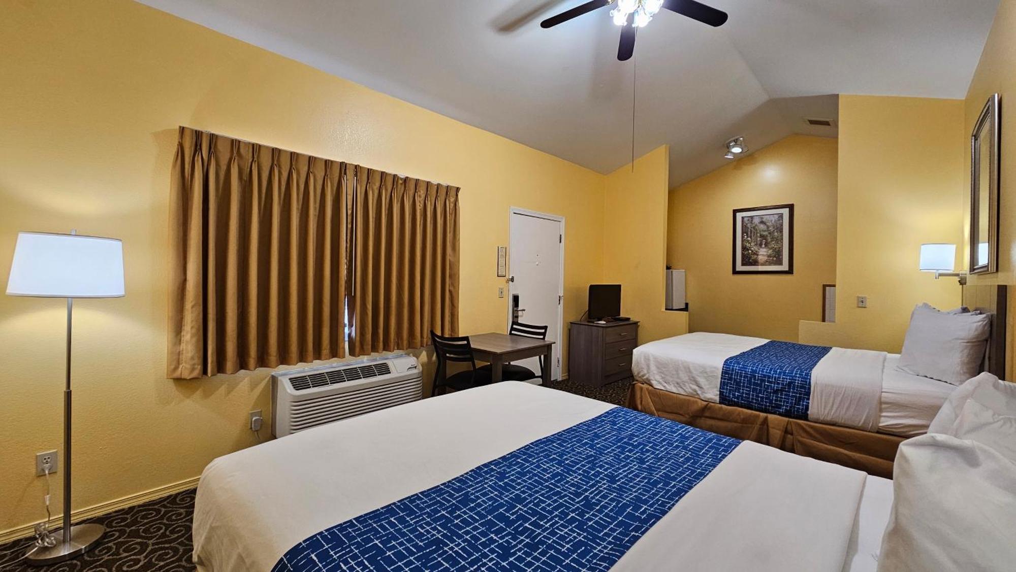 Travelodge By Wyndham Венатчі Екстер'єр фото