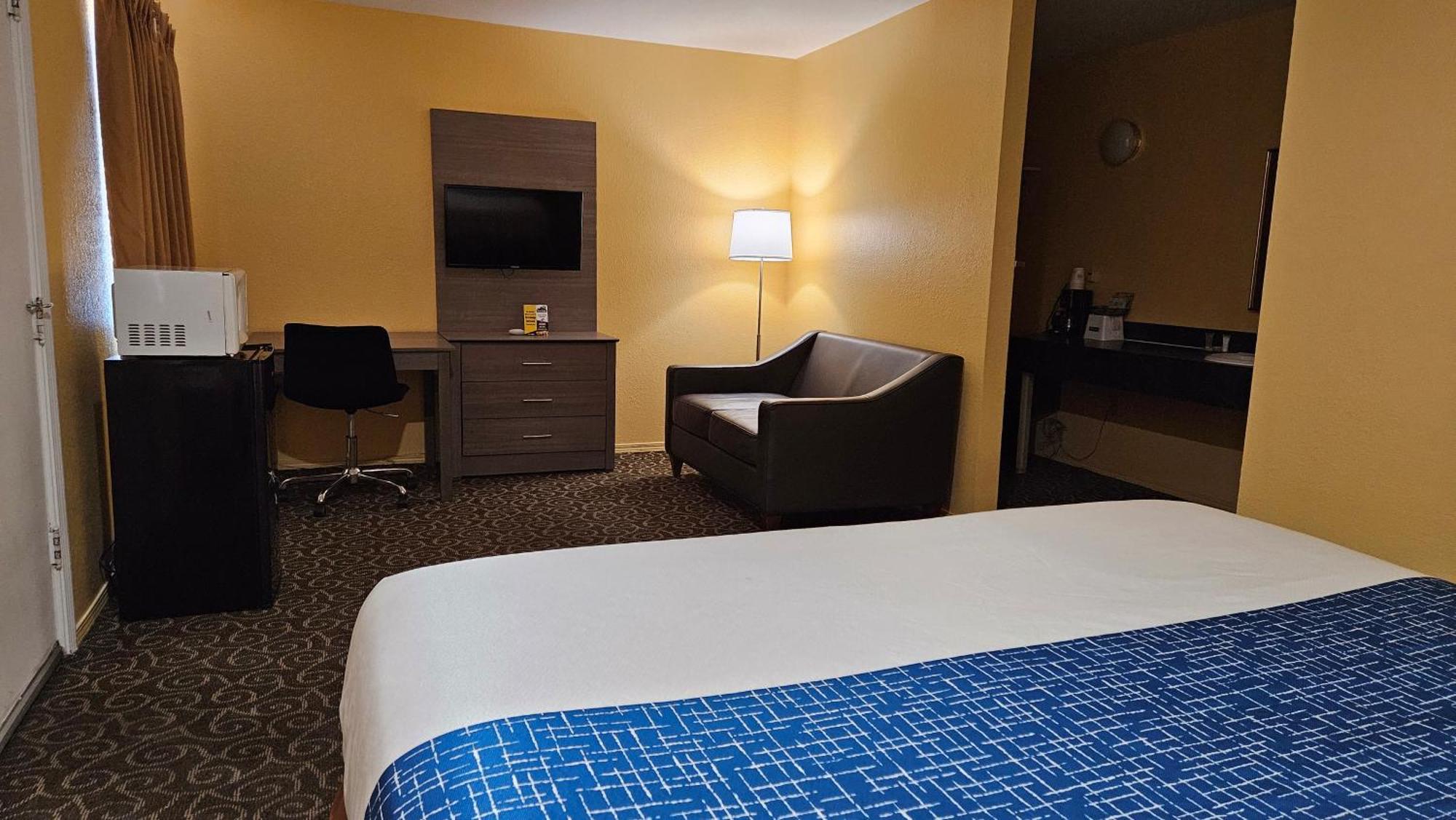 Travelodge By Wyndham Венатчі Екстер'єр фото